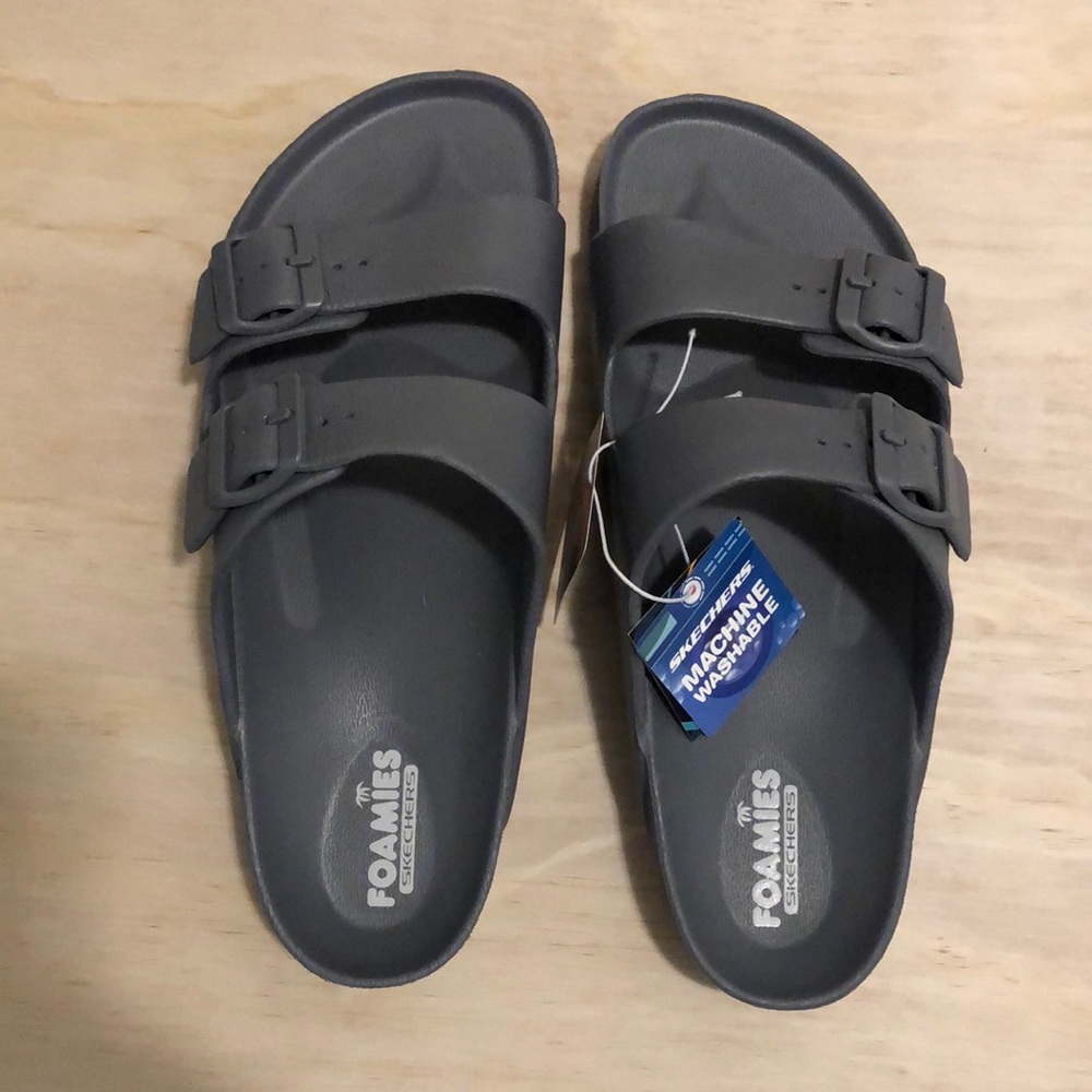 NEW WITH TAGS — Mens Skechers grey Foamies sandals (Size 11).
